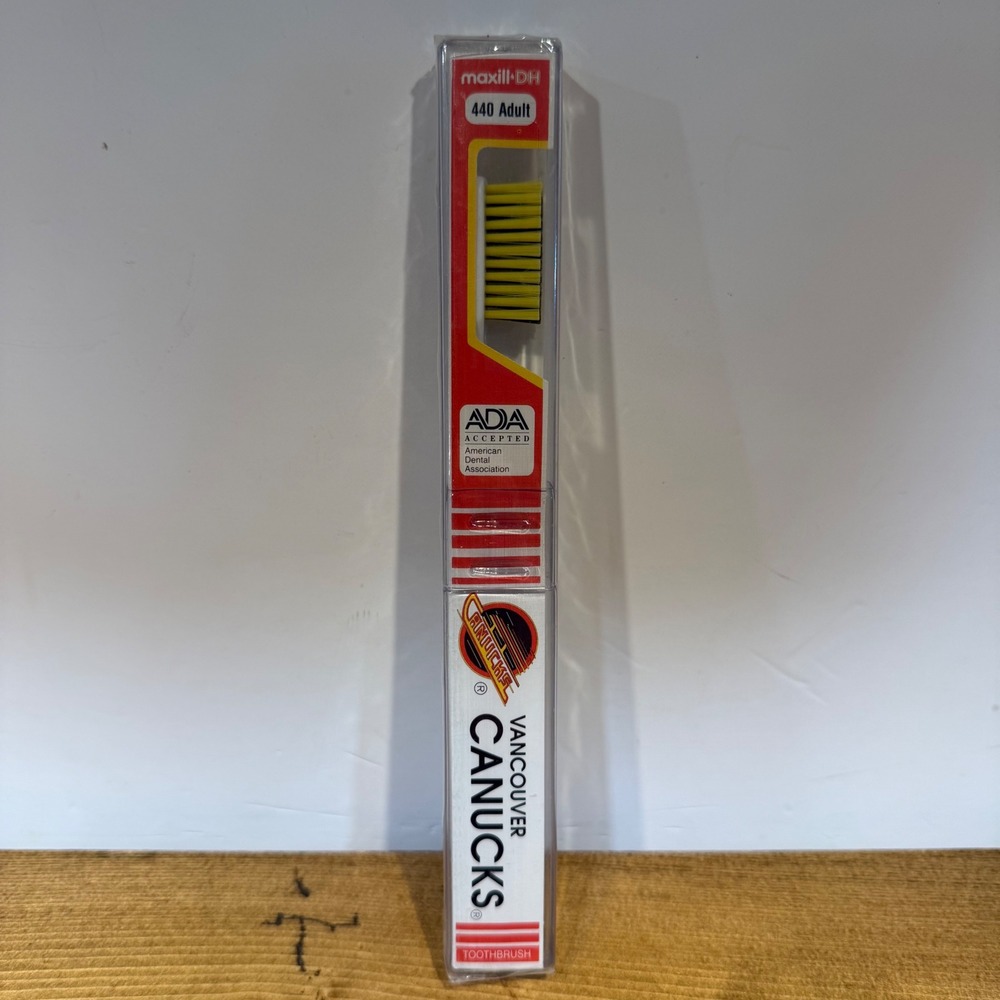 Vintage 1990s Vancouver Canucks NHL Maxill-DH 440 Toothbrush Sealed NOS Adult